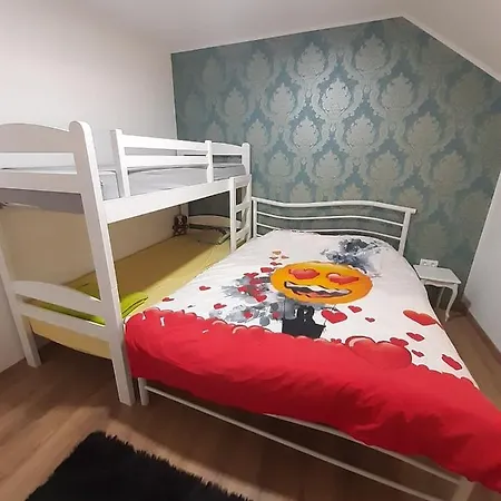 Kuca Za Odmor Sa Bazenom Feriehus *