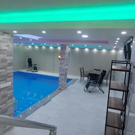 Feriehus Kuca Za Odmor Sa Bazenom